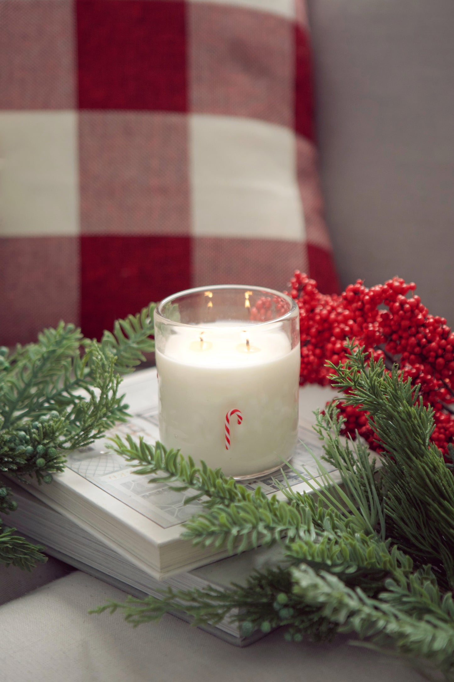 candy cane speckle candle - vanilla peppermint (restocking mid-december)
