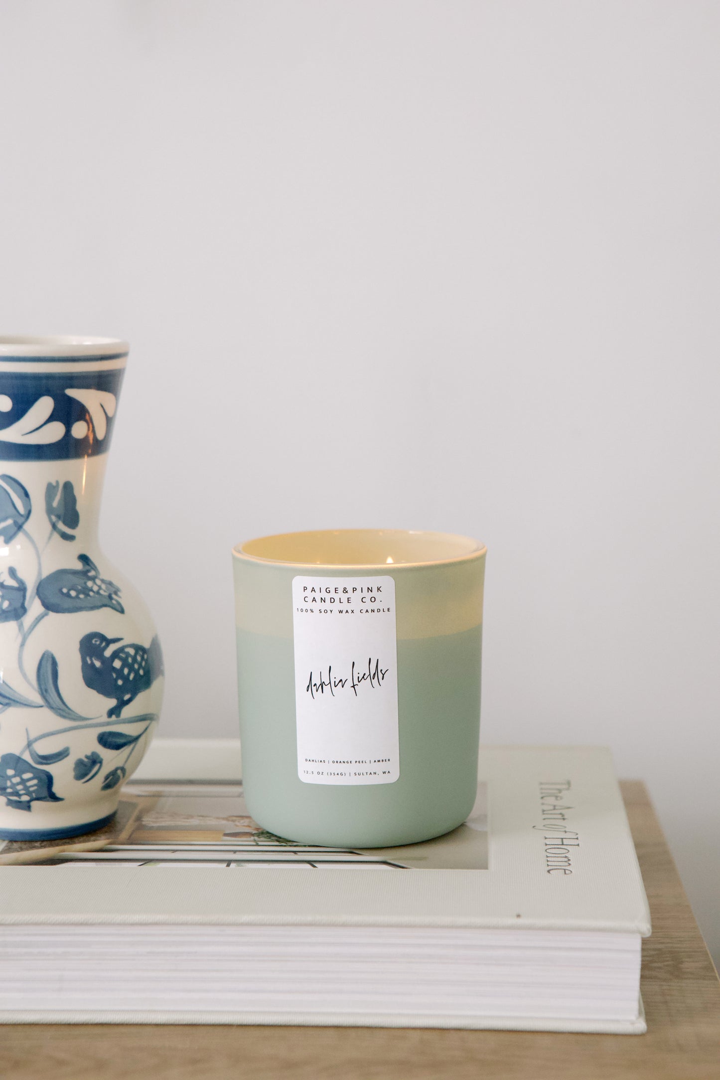 dahlia fields 12.5oz candle - seasonal